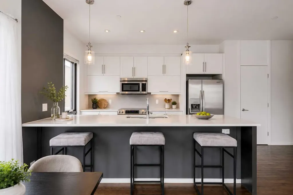 414 Meredith Road NE Calgary AB T2E5A6