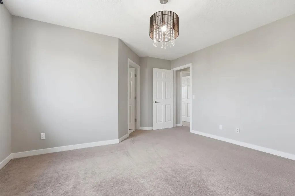 1702 Riverside Drive NW High River AB T1V1W9