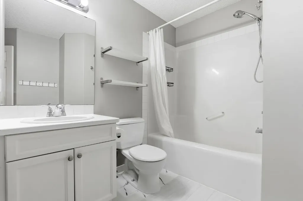 1702 Riverside Drive NW High River AB T1V1W9