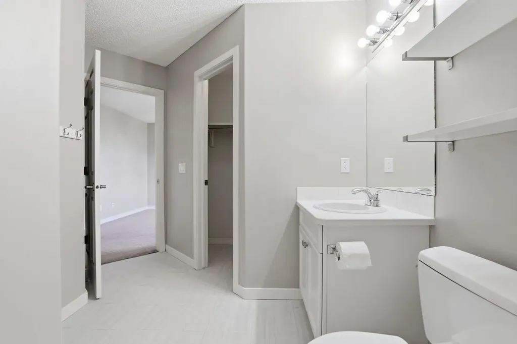 1702 Riverside Drive NW High River AB T1V1W9