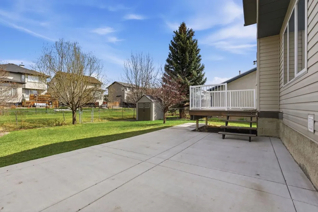1702 Riverside Drive NW High River AB T1V1W9