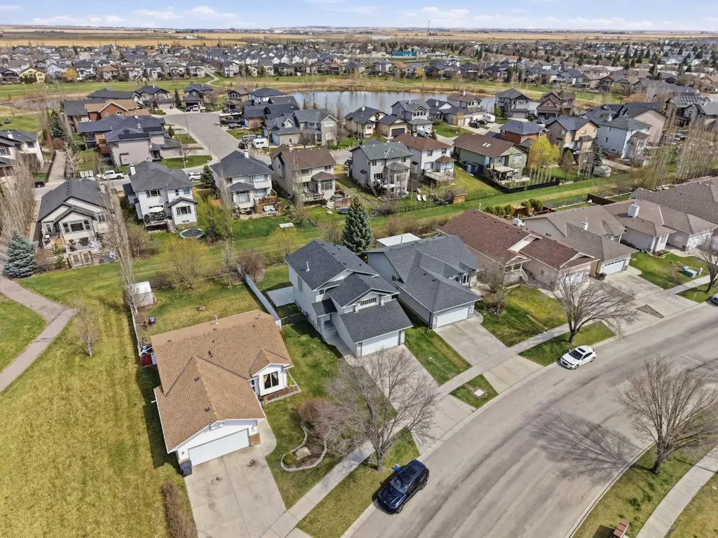 1702 Riverside Drive NW High River AB T1V1W9