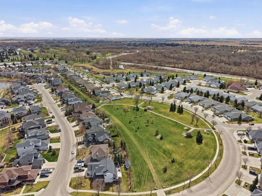 1702 Riverside Drive NW High River AB T1V1W9