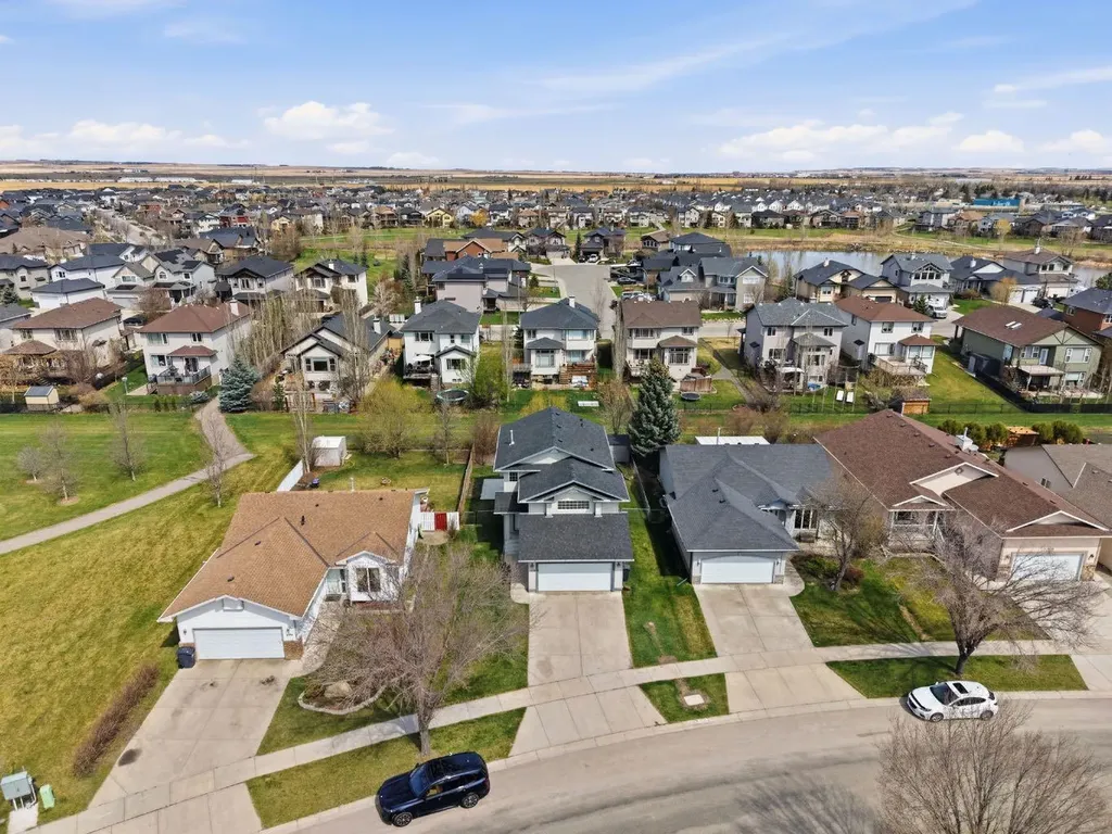 1702 Riverside Drive NW High River AB T1V1W9