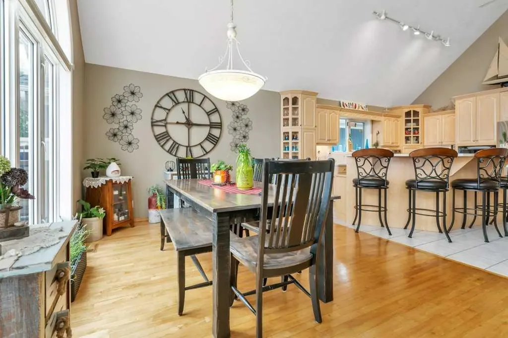 382 Marina Bay Place Sylvan Lake AB T4S 1E9