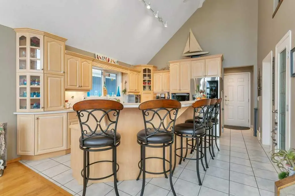 382 Marina Bay Place Sylvan Lake AB T4S 1E9