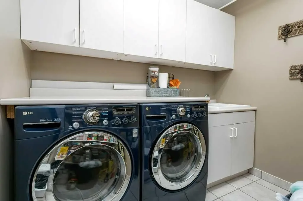 382 Marina Bay Place Sylvan Lake AB T4S 1E9