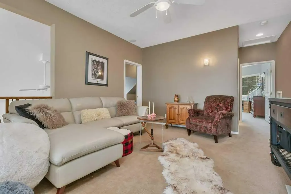 382 Marina Bay Place Sylvan Lake AB T4S 1E9