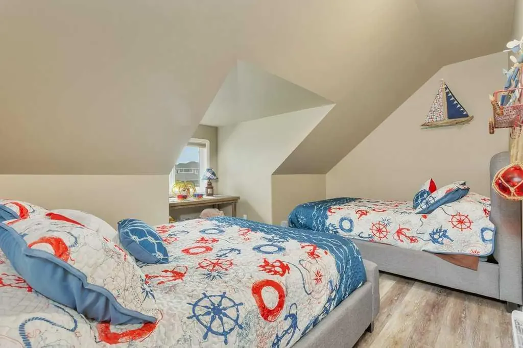 382 Marina Bay Place Sylvan Lake AB T4S 1E9