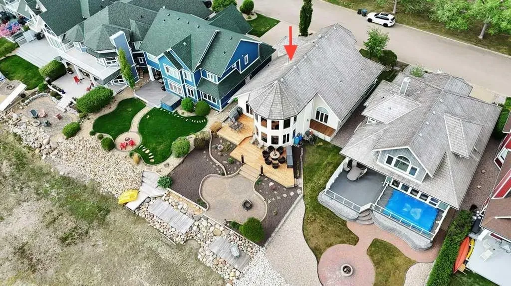 382 Marina Bay Place Sylvan Lake AB T4S 1E9