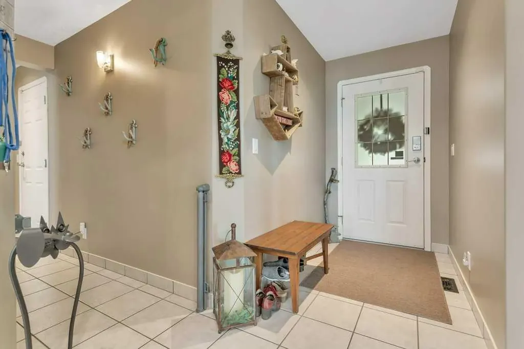 382 Marina Bay Place Sylvan Lake AB T4S 1E9
