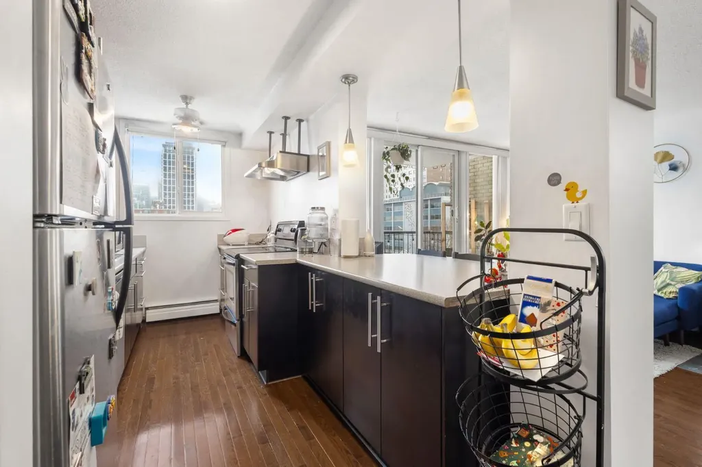 505 19 Avenue SW Calgary AB T2S 0E4