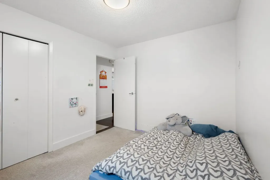 505 19 Avenue SW Calgary AB T2S 0E4