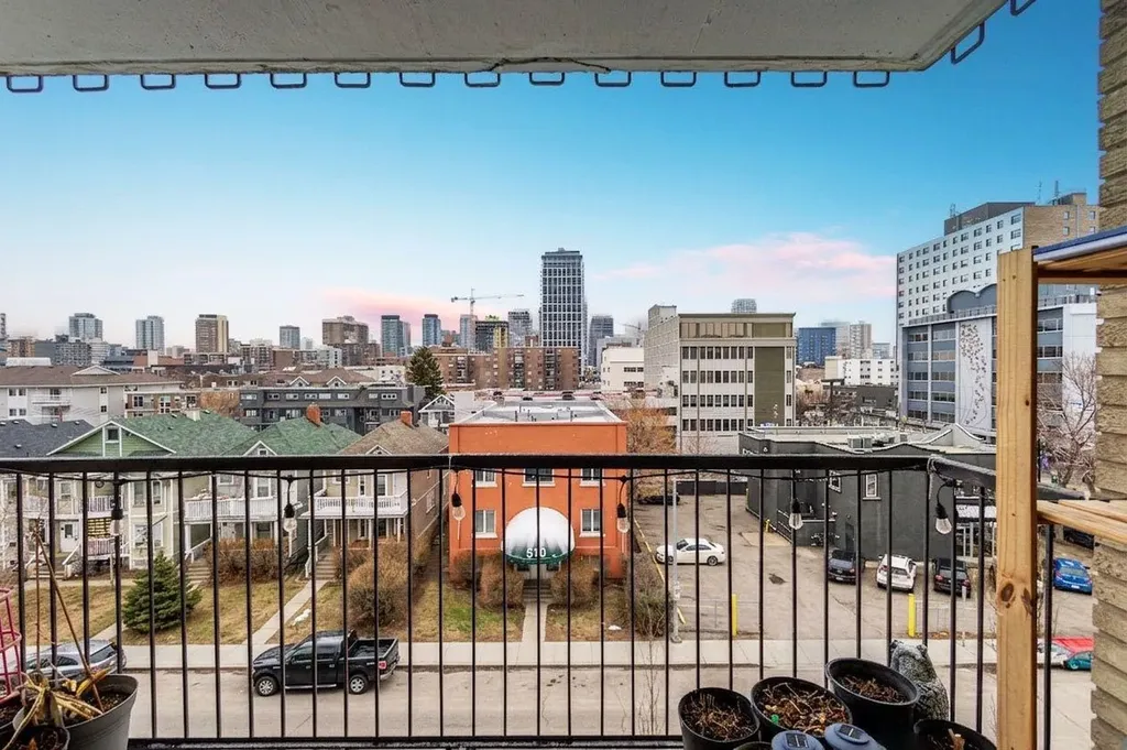505 19 Avenue SW Calgary AB T2S 0E4