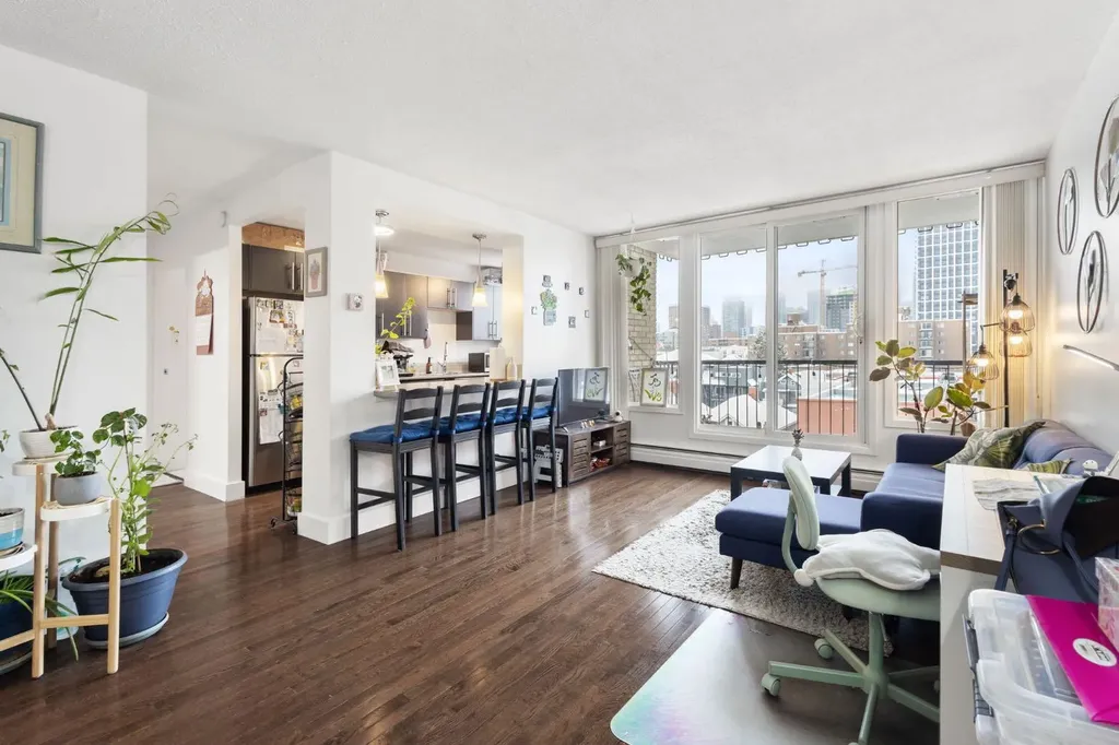 505 19 Avenue SW Calgary AB T2S 0E4