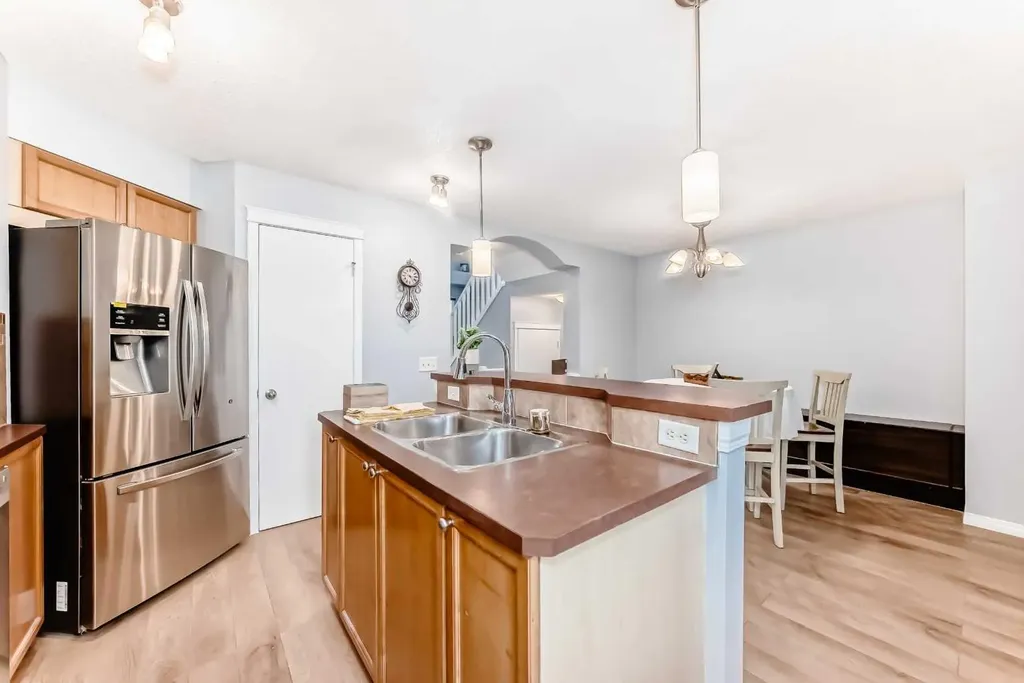 142 Auburn Bay Heights SE Calgary AB T3M 0A7