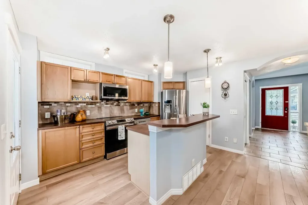 142 Auburn Bay Heights SE Calgary AB T3M 0A7