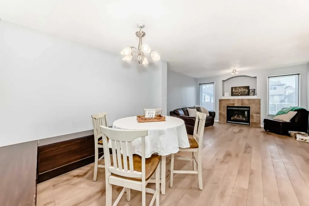 142 Auburn Bay Heights SE Calgary AB T3M 0A7