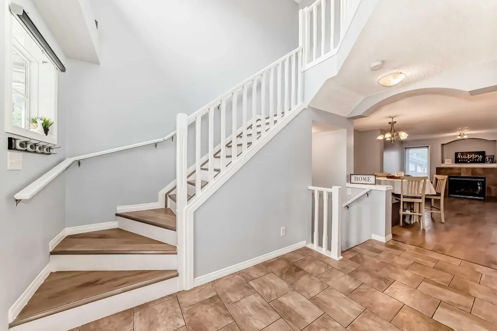142 Auburn Bay Heights SE Calgary AB T3M 0A7