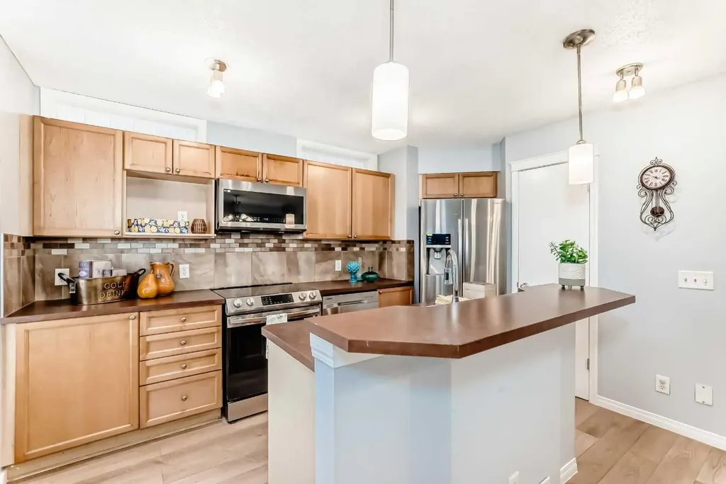 142 Auburn Bay Heights SE Calgary AB T3M 0A7