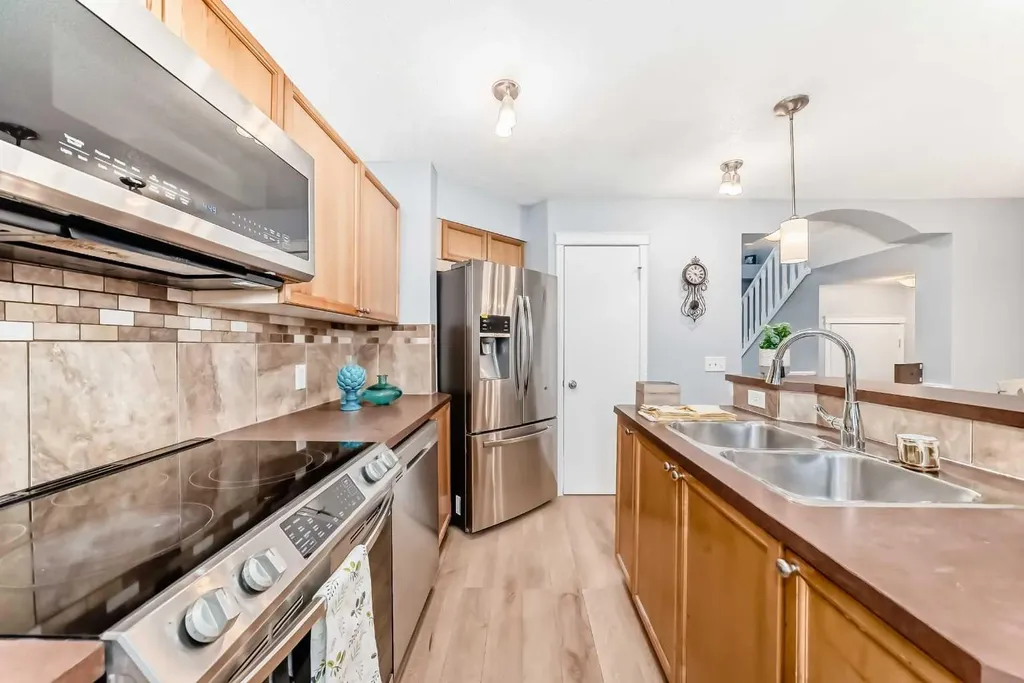 142 Auburn Bay Heights SE Calgary AB T3M 0A7