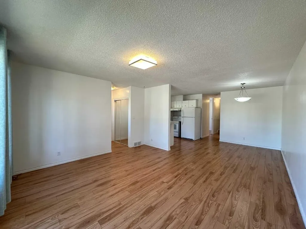 121 Huntford Close NE Calgary AB T2K 3Y7