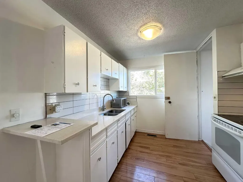 121 Huntford Close NE Calgary AB T2K 3Y7