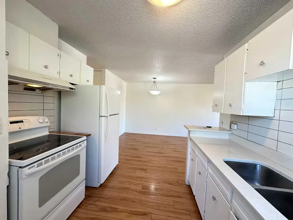 121 Huntford Close NE Calgary AB T2K 3Y7