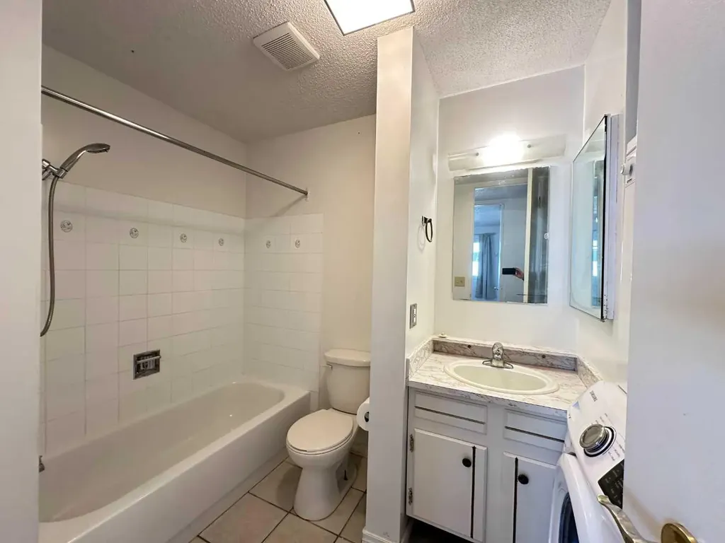121 Huntford Close NE Calgary AB T2K 3Y7