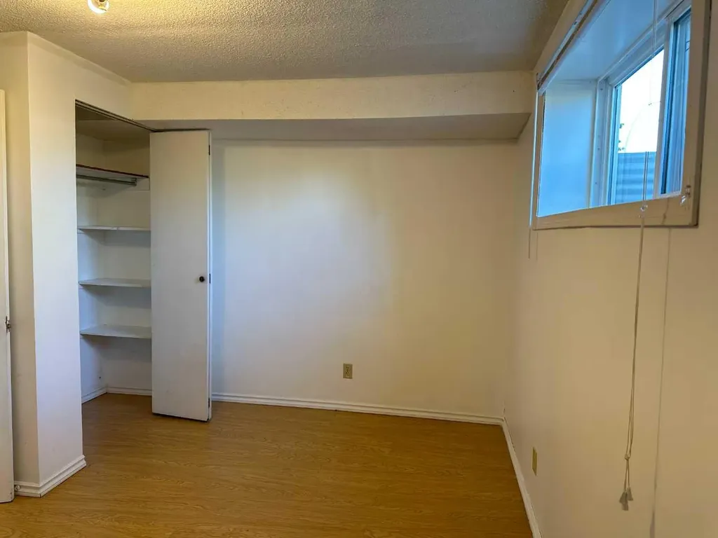 121 Huntford Close NE Calgary AB T2K 3Y7