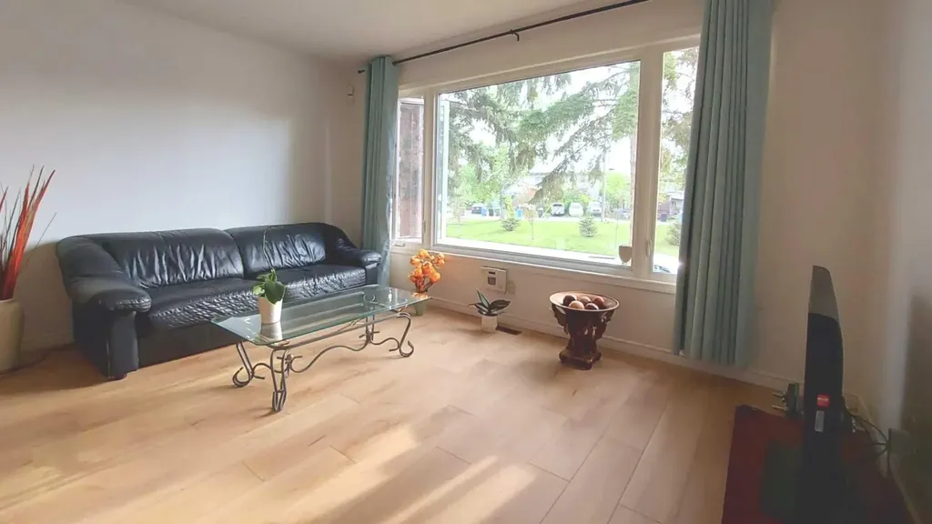 121 Huntford Close NE Calgary AB T2K 3Y7