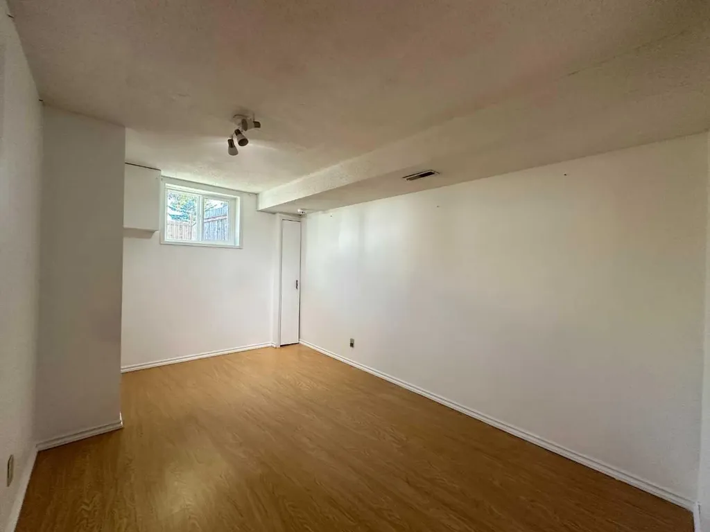 121 Huntford Close NE Calgary AB T2K 3Y7