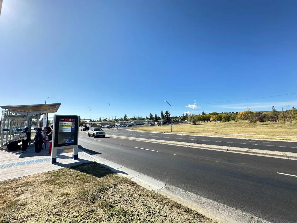 121 Huntford Close NE Calgary AB T2K 3Y7