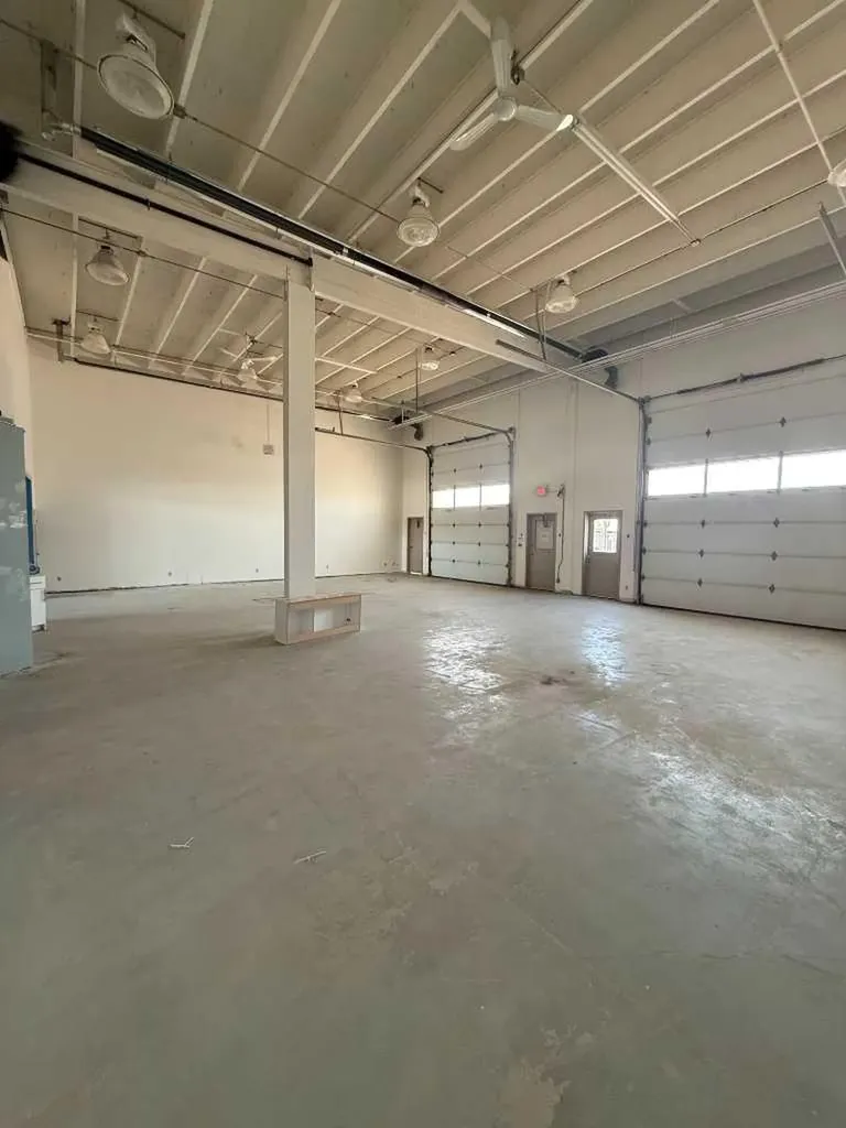 6782 50 Avenue Red Deer AB T4N 3W7