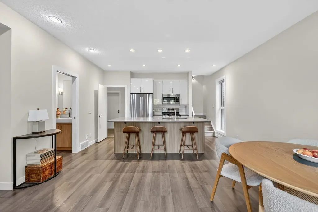 1508 22 Avenue SW Calgary AB T2t0r5