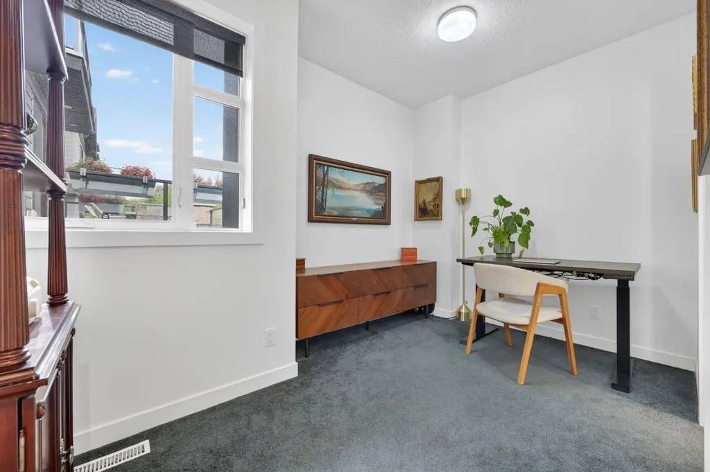 1508 22 Avenue SW Calgary AB T2t0r5