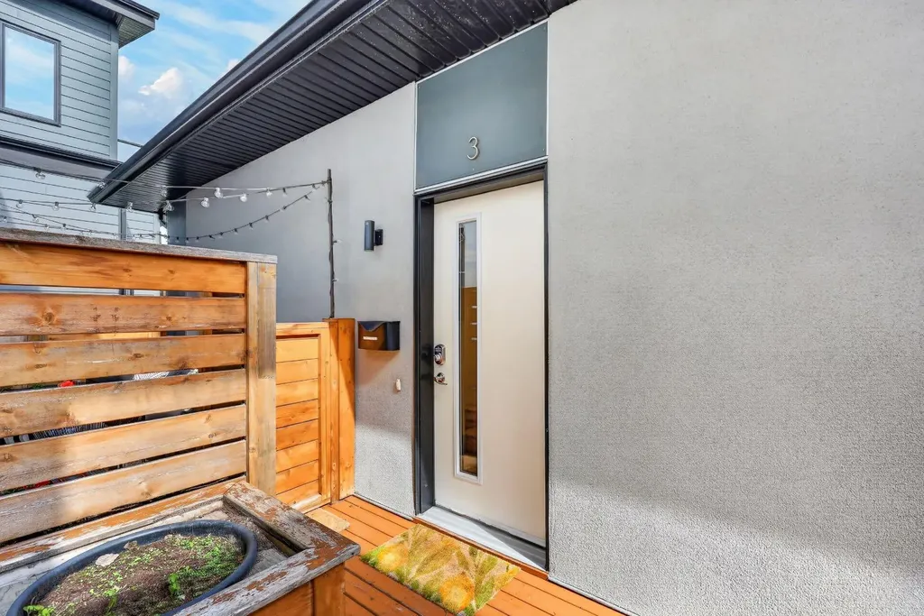 1508 22 Avenue SW Calgary AB T2t0r5