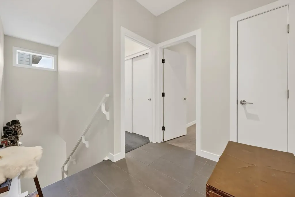 1508 22 Avenue SW Calgary AB T2t0r5
