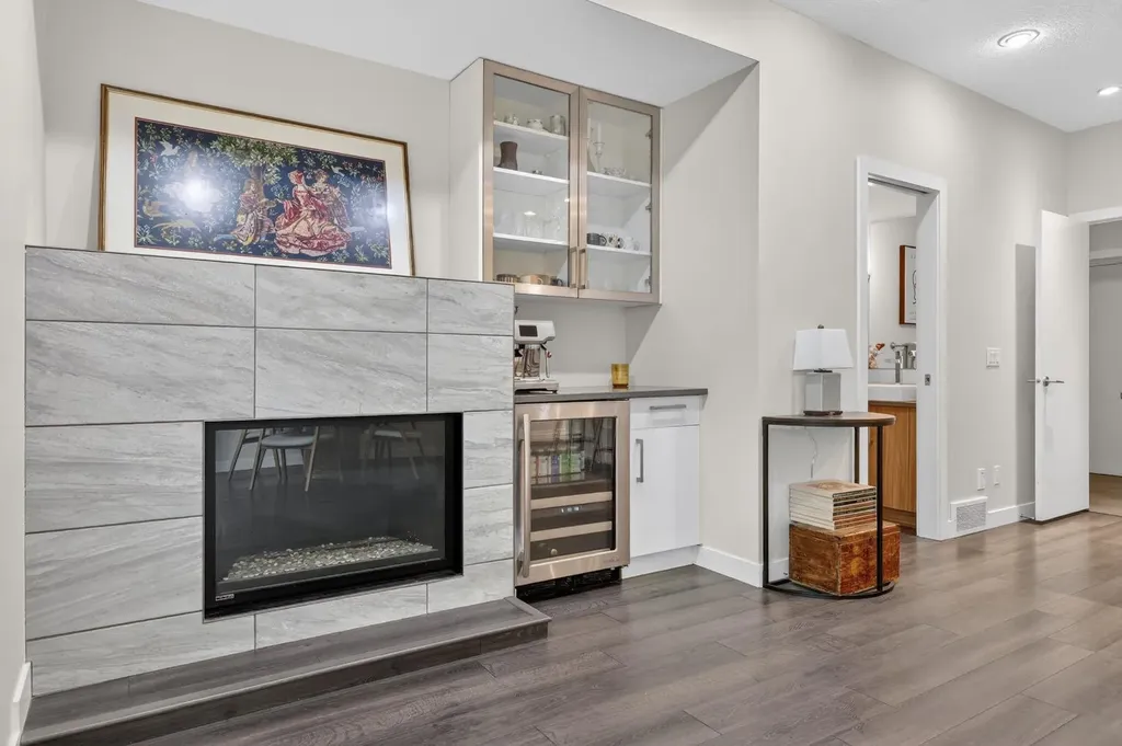 1508 22 Avenue SW Calgary AB T2t0r5