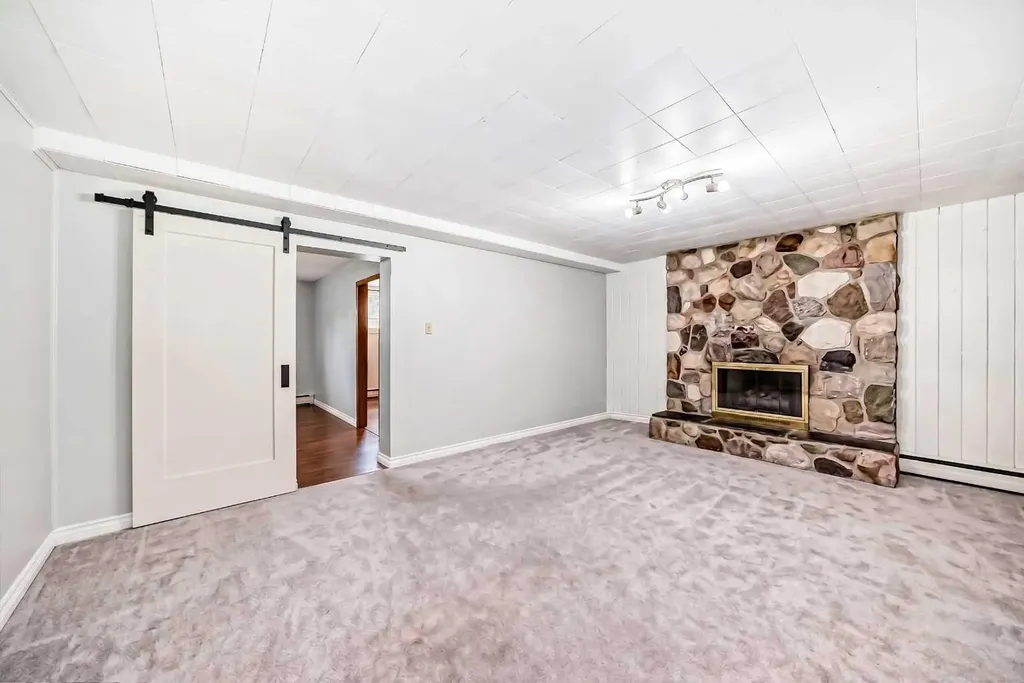 6441 18a Street SE Calgary AB T2C 0N4