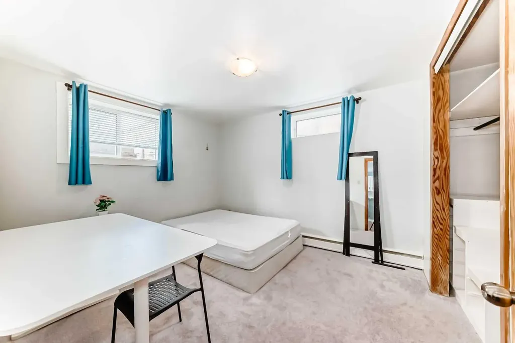 6441 18a Street SE Calgary AB T2C 0N4