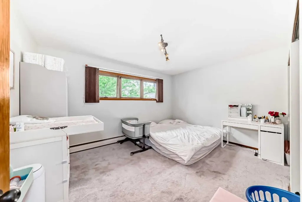 6441 18a Street SE Calgary AB T2C 0N4