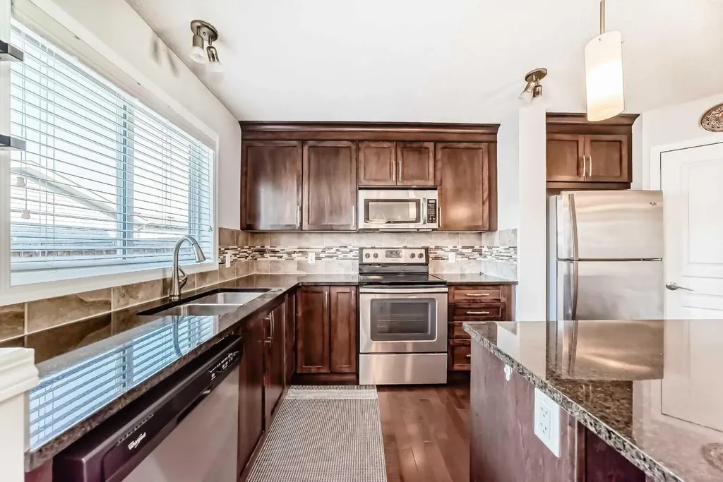 50 Elgin Meadows Park SE Calgary AB T2Z 0M1