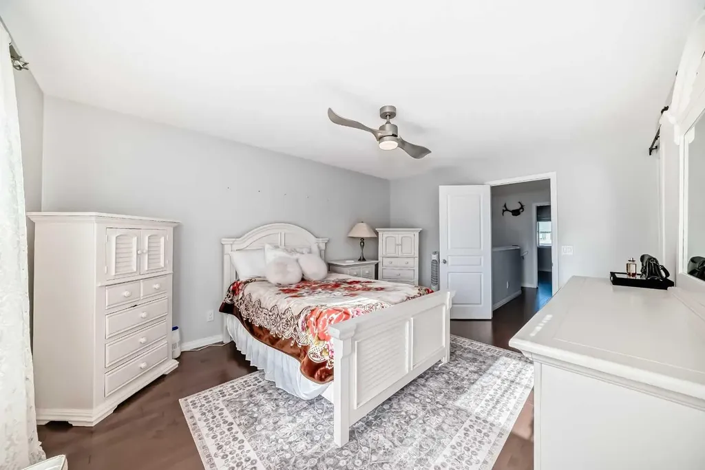 50 Elgin Meadows Park SE Calgary AB T2Z 0M1