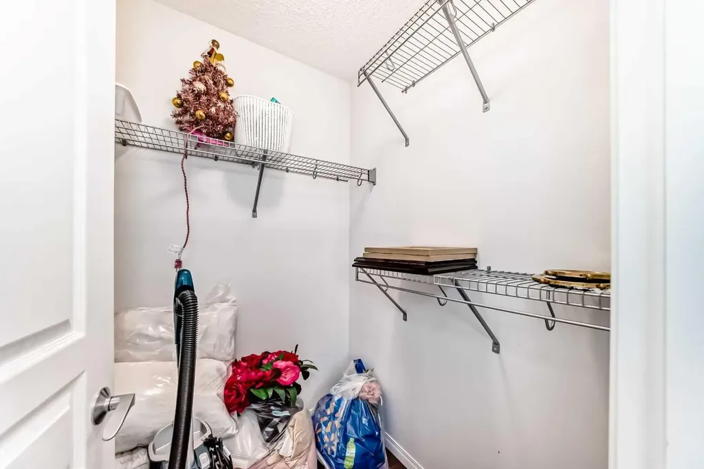 50 Elgin Meadows Park SE Calgary AB T2Z 0M1