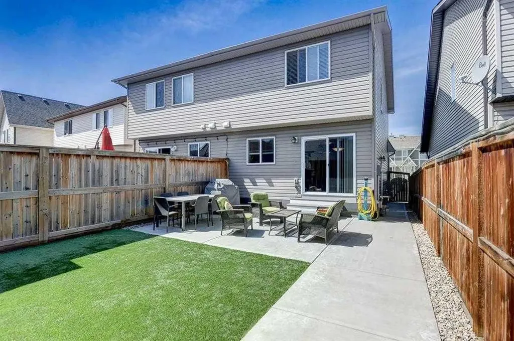 50 Elgin Meadows Park SE Calgary AB T2Z 0M1