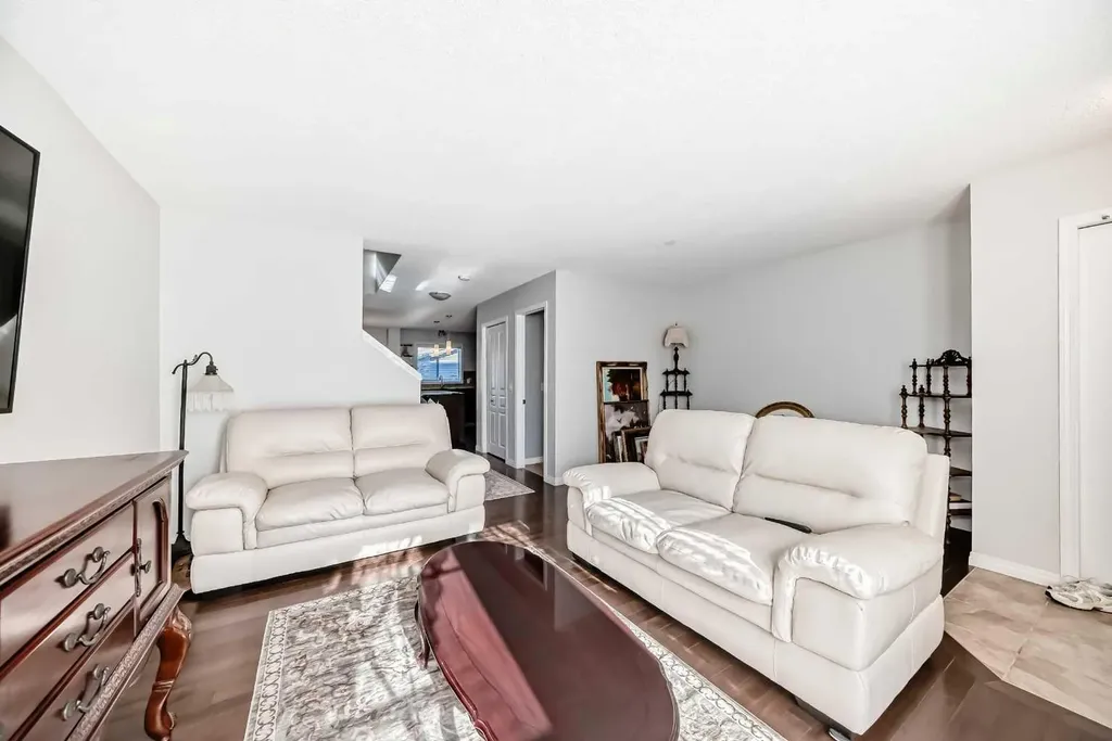 50 Elgin Meadows Park SE Calgary AB T2Z 0M1