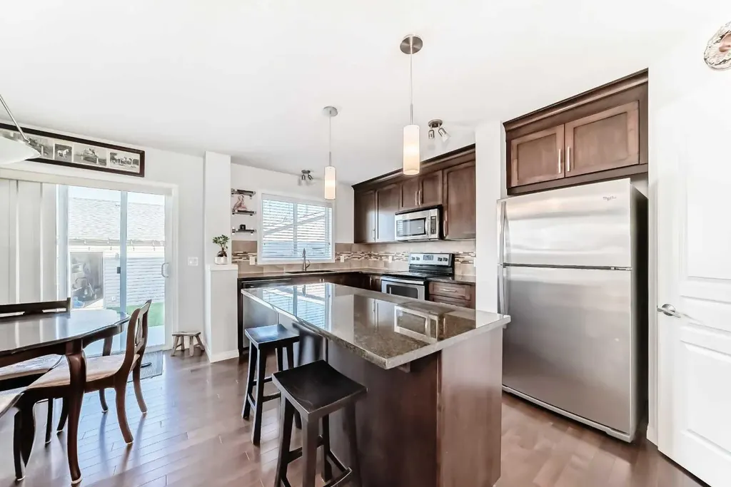 50 Elgin Meadows Park SE Calgary AB T2Z 0M1