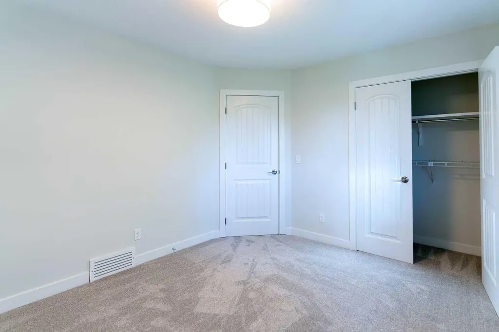61 Cimarron Way Okotoks AB T0L 1T5
