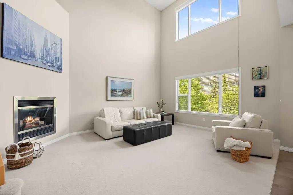 218 Wentworth Park SW Calgary AB T3H 5B4